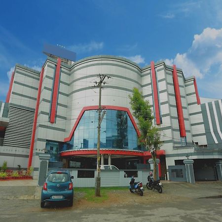 Capital O Kovilakam Residency Thrissur Buitenkant foto