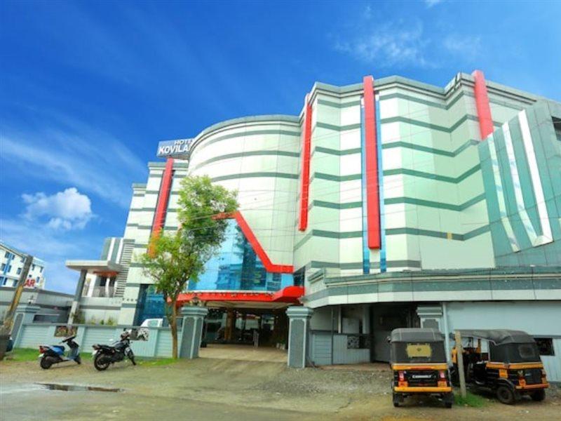 Capital O Kovilakam Residency Thrissur Buitenkant foto