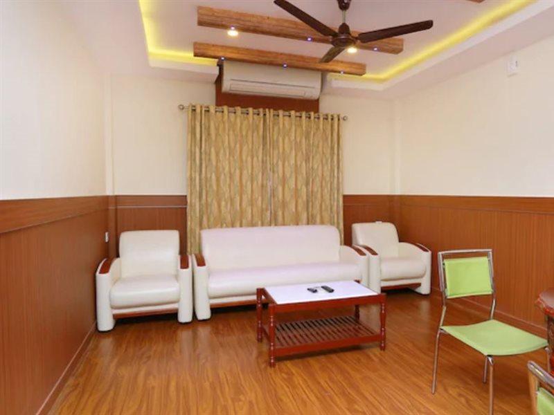 Capital O Kovilakam Residency Thrissur Buitenkant foto