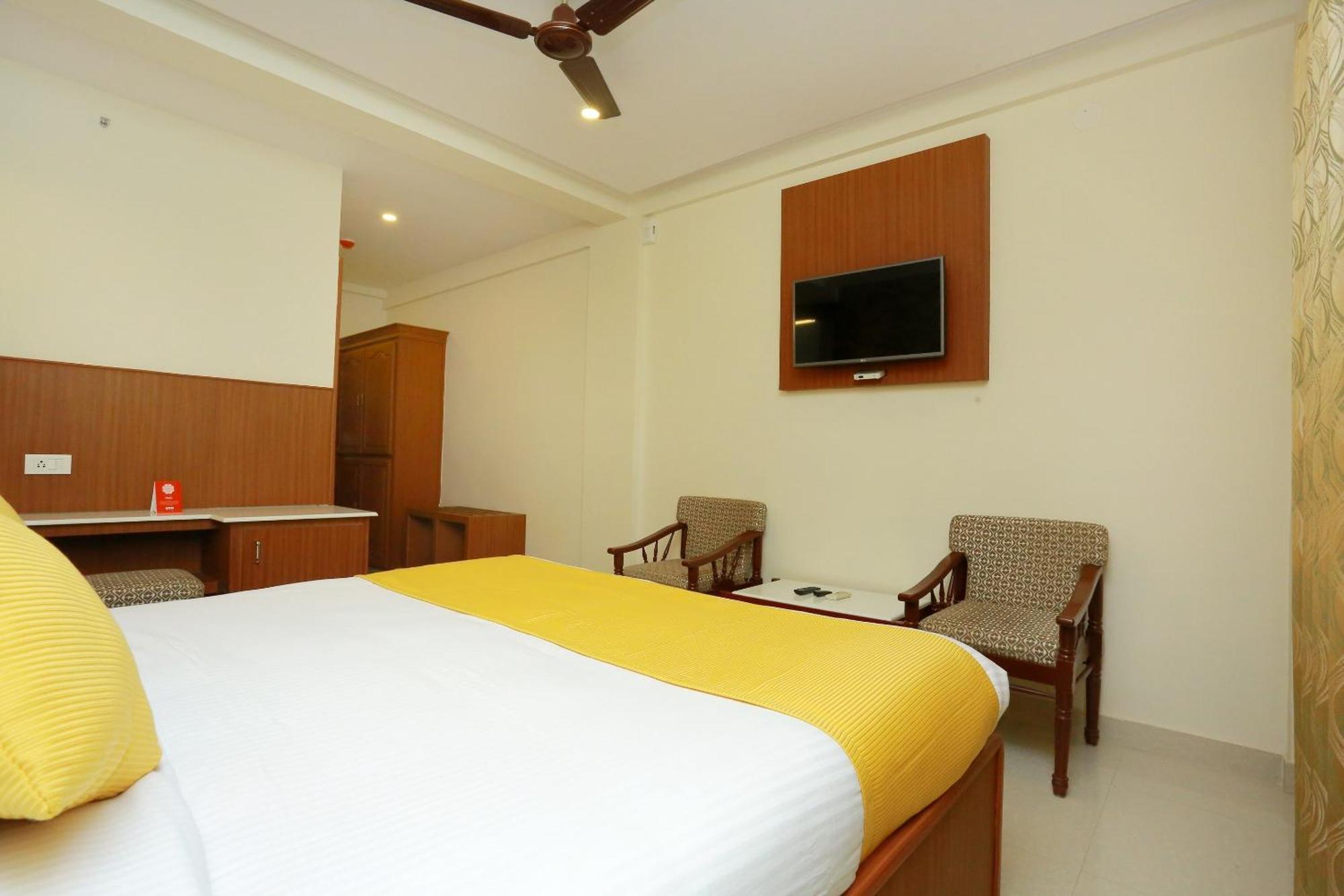 Capital O Kovilakam Residency Thrissur Buitenkant foto