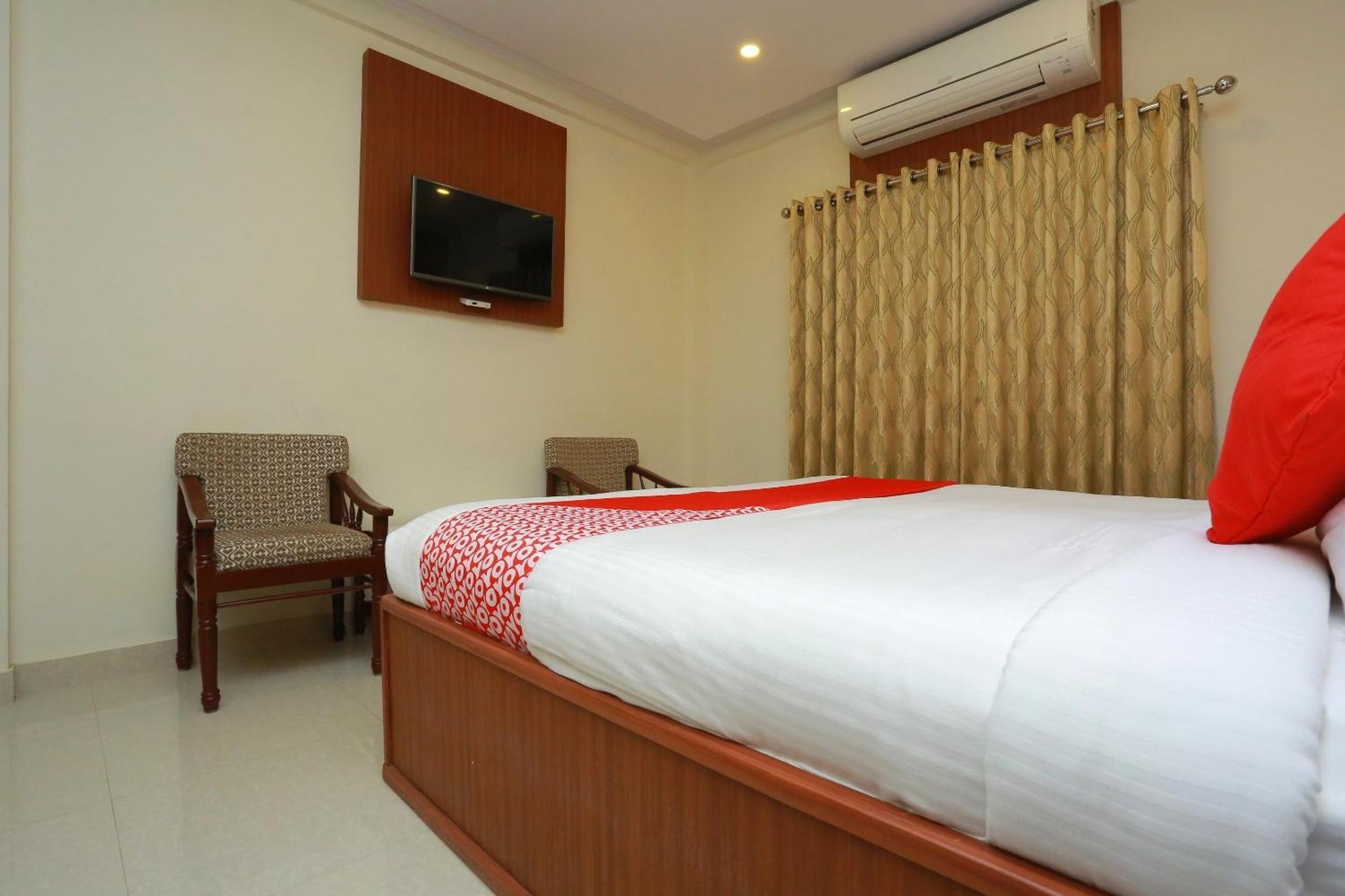 Capital O Kovilakam Residency Thrissur Buitenkant foto